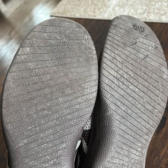 Allbirds Limited Edition “Fungi” Tree Runners size 12 in GUC - Picture 7 of 9